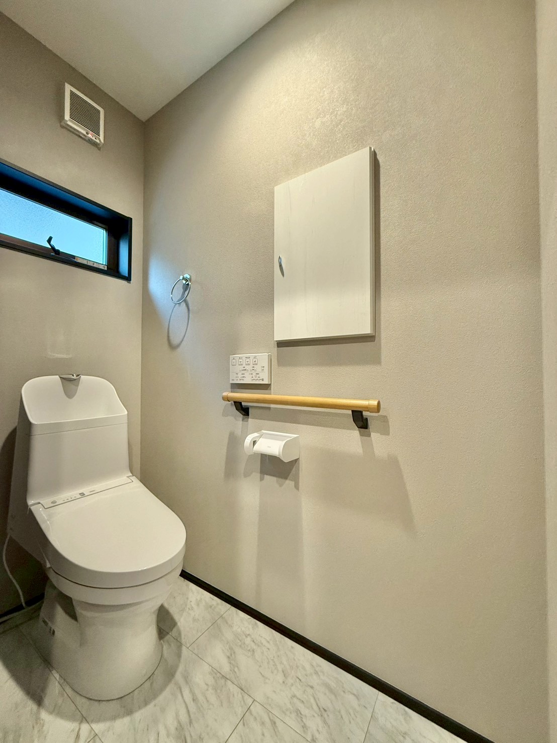 LINE_ALBUM_小動_260105_18